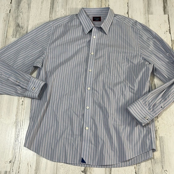 UNTUCKit Button Down Size XL - Picture 1 of 7